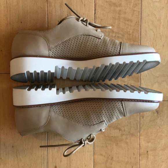 Leather Oxford lace up shoes - Picture 3 of 6